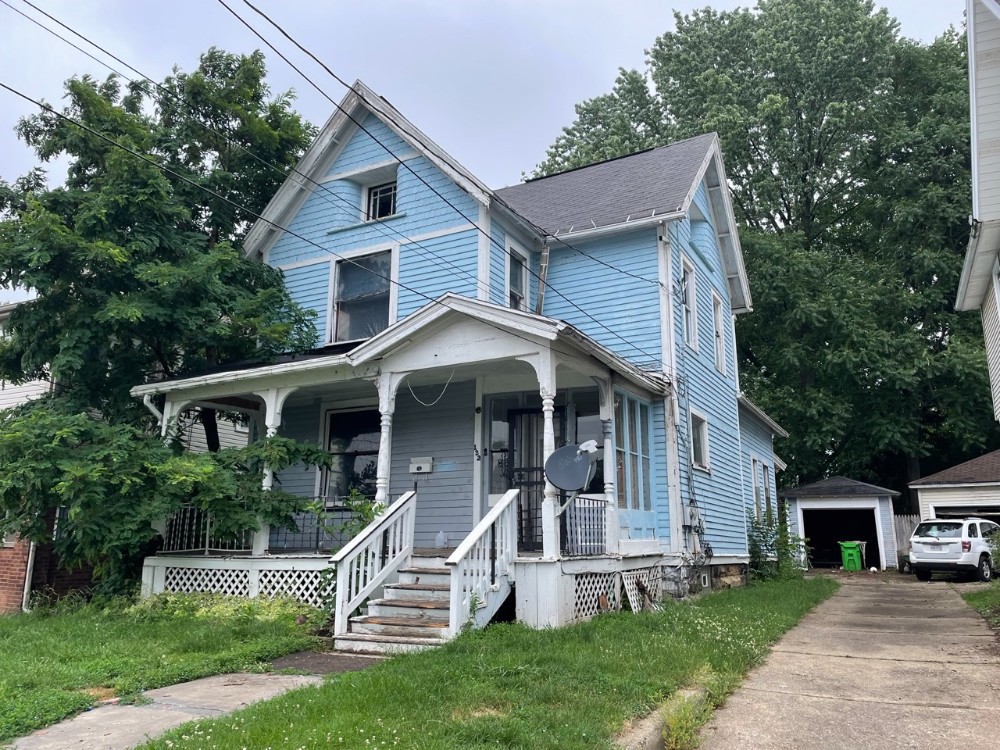 Kiko Realtors, Auctioneers, Advisors Fixer Upper Home Garage